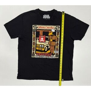 Rare Johnny Cupcakes Black T Shirt Snoop Dogg Dessert in the Case Mens X-Large